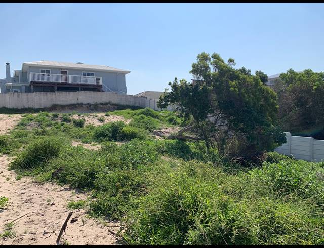 700M² VACANT LAND FOR SALE IN PARADISE BEACH